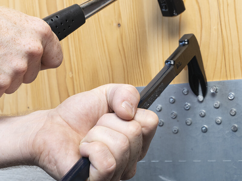 applicazione-levachiodi-talon-anker